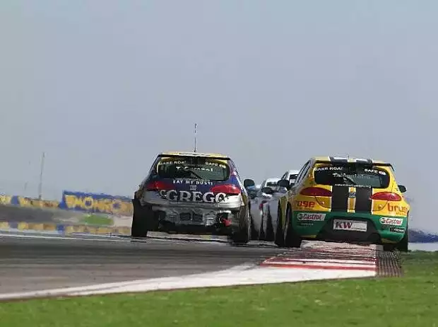 Titel-Bild zur News: Tiago Monteiro, Tom Coronel