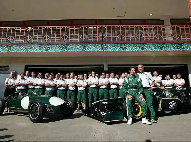Lotus-Gruppenfoto zum 500. Grand Prix Titel-Bild zur News: Lotus-Gruppenfoto zum 500. Grand Prix