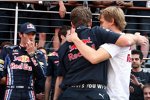 Mark Webber (Red Bull), Christian Horner (Teamchef) und Sebastian Vettel (Red Bull) 