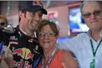 Mark Webber (Red Bull) mit seinen Eltern