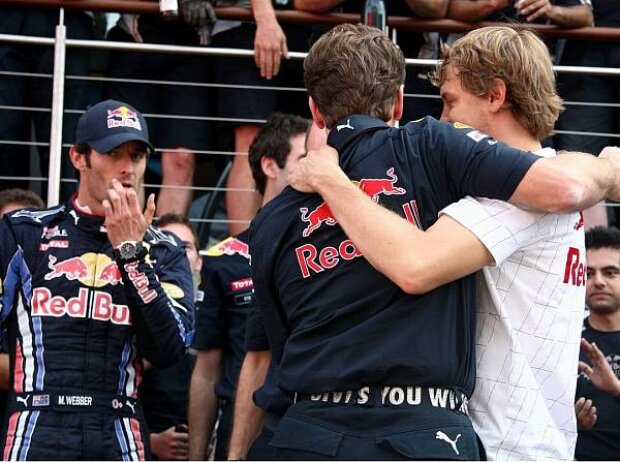 Mark Webber, Christian Horner und Sebastian Vettel