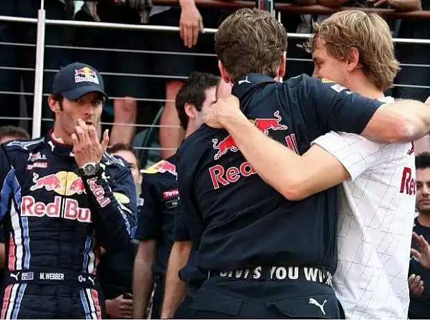 Mark Webber, Sebastian Vettel, Christian Horner (Teamchef) Titel-Bild zur News: Mark Webber, Sebastian Vettel, Christian Horner (Teamchef)