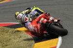 Valentino Rossi (Yamaha) vor Casey Stoner (Ducati)