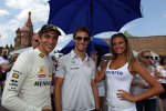 Vitaly Petrov (Renault) und Jenson Button (McLaren) 