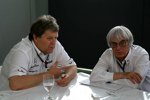 Norbert Haug (Mercedes-Motorsportchef) mit Bernie Ecclestone (Formel-1-Chef)