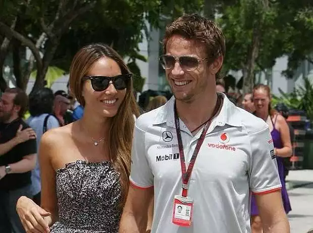 Jessica Michibata und Jenson Button Titel-Bild zur News: Jessica Michibata und Jenson Button
