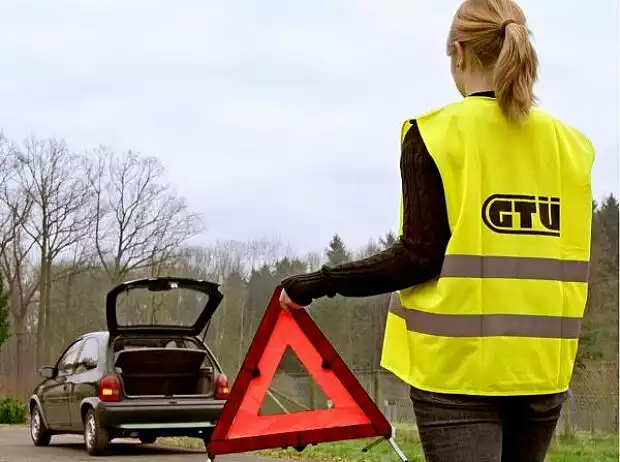 GTÜ Pannen Warnweste + Warndreieck Titel-Bild zur News: GTÜ Pannen Warnweste + Warndreieck