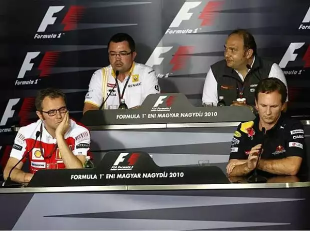 Stefano Domenicali (Teamchef), Eric Boullier (Teamchef), Colin Kolles (Teamchef) und Christian Horner (Teamchef) Titel-Bild zur News: Stefano Domenicali (Teamchef), Eric Boullier (Teamchef), Colin Kolles (Teamchef) und Christian Horner (Teamchef)