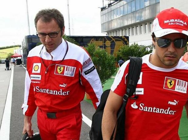 Titel-Bild zur News: Felipe Massa, Stefano Domenicali (Teamchef)