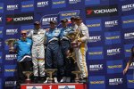 Gabriele Tarquini (SR), Robert Huff, Alain Menu (Chevrolet) und Darryl O'Young (Bamboo)