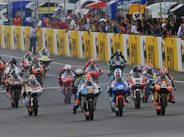 Start auf dem Sachsenring Titel-Bild zur News: Start auf dem Sachsenring