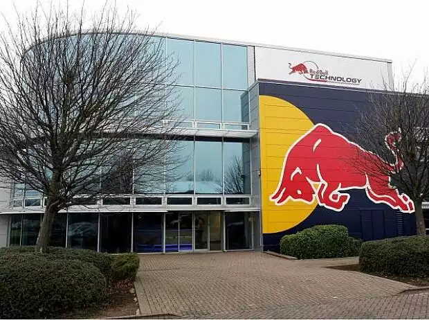 Red-Bull-Fabrik Titel-Bild zur News: Red-Bull-Fabrik