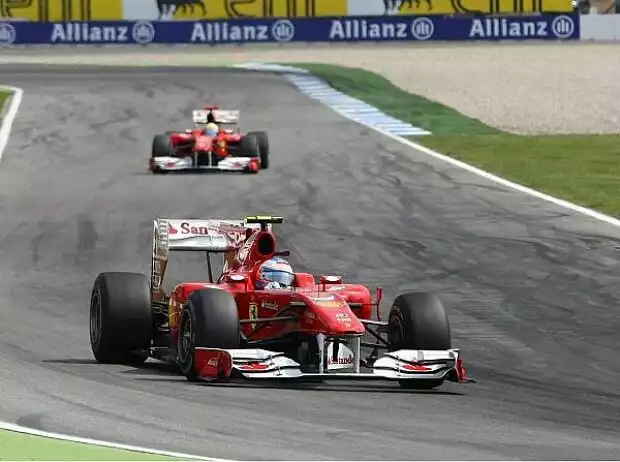 Fernando Alonso vor Felipe Massa Titel-Bild zur News: Fernando Alonso vor Felipe Massa