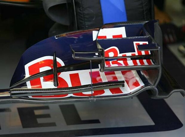 Titel-Bild zur News: Frontflügel von Sebastian Vettel
