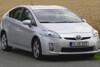 In Japan warnt der Toyota Prius bei elektrischer Fahrt