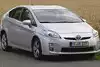 Bild zum Inhalt: In Japan warnt der Toyota Prius bei elektrischer Fahrt