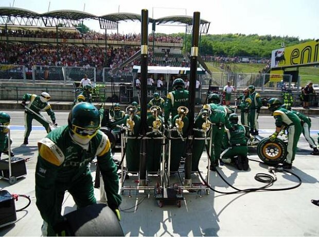 Lotus-Boxenstopp Lotus-Boxenstopp