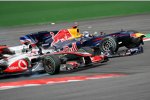 Jenson Button (McLaren) und Sebastian Vettel (Red Bull) kollidieren