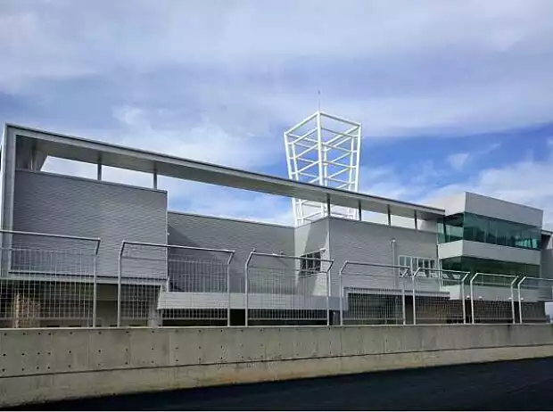 Boxengebäude in Südkorea Titel-Bild zur News: Boxengebäude in Südkorea