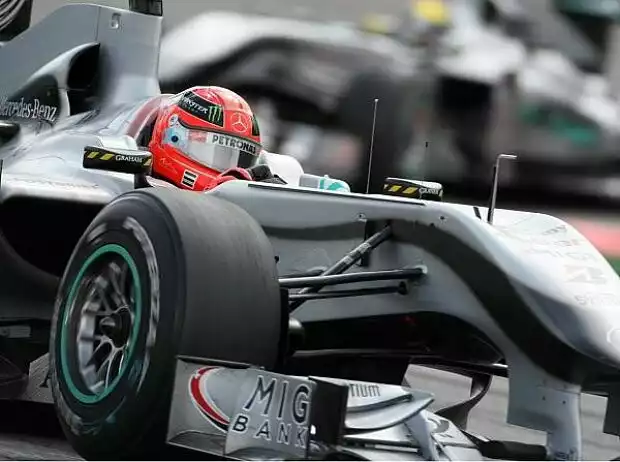 Michael Schumacher, Nico Rosberg Titel-Bild zur News: Michael Schumacher, Nico Rosberg