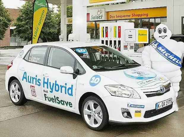Toyota Auris Hybrid Titel-Bild zur News: Toyota Auris Hybrid