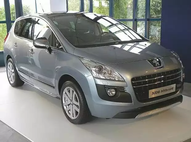 Peugeot 3008 Hybrid4 Titel-Bild zur News: Peugeot 3008 Hybrid4