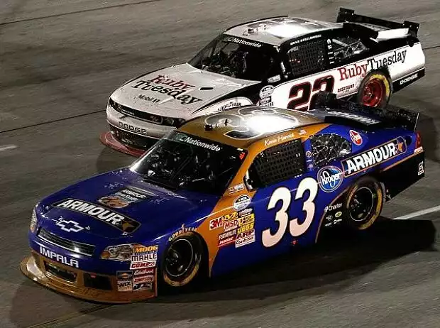 Kevin Harvick, Brad Keselowski Titel-Bild zur News: Kevin Harvick, Brad Keselowski