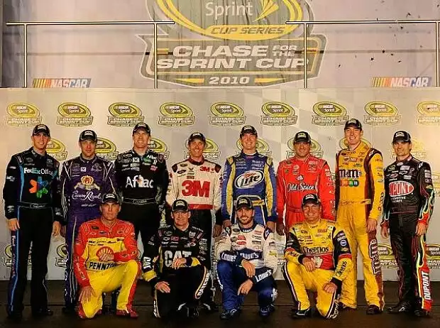 Greg Biffle, Kyle Busch, Jeff Gordon, Jimmie Johnson, Denny Hamlin, Tony Stewart, Kurt Busch, Clint Bowyer, Kevin Harvick, Jeff Burton, Matt Kenseth, Carl Edwards Titel-Bild zur News: Greg Biffle, Kyle Busch, Jeff Gordon, Jimmie Johnson, Denny Hamlin, Tony Stewart, Kurt Busch, Clint Bowyer, Kevin Harvick, Jeff Burton, Matt Kenseth, Carl Edwards