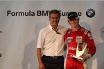 Mario Theissen (BMW Motorsport Direktor) und Timmy Hansen 