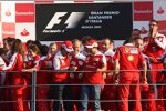 Felipe Massa (Ferrari) Fernando Alonso (Ferrari) Stefano Domenicali (Teamchef) 