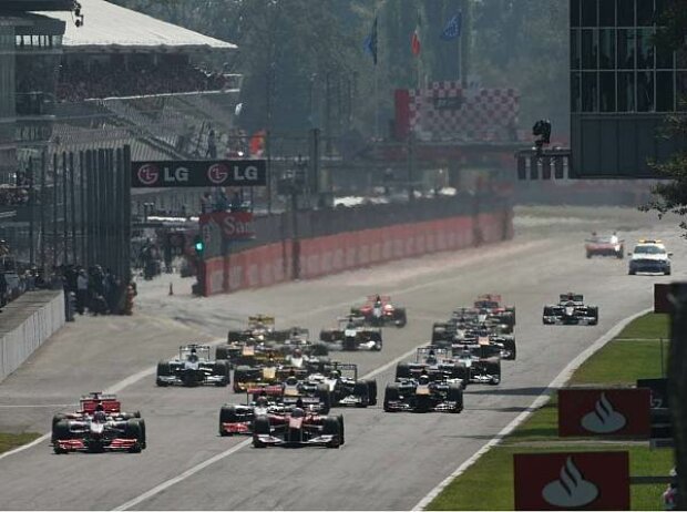Titel-Bild zur News: Start in Monza 2010