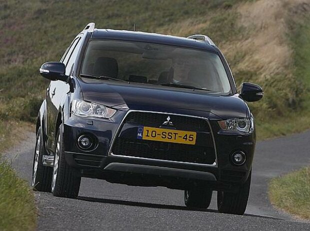 Mitsubishi Outlander Mitsubishi Outlander