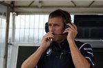 Teamchef Bart Mampaey (BMW Team RBM) spricht zu seinen Piloten