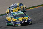 Gabriele Tarquini (SR) vor Tiago Monteiro