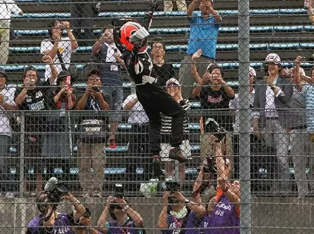 Helio Castroneves Titel-Bild zur News: Helio Castroneves