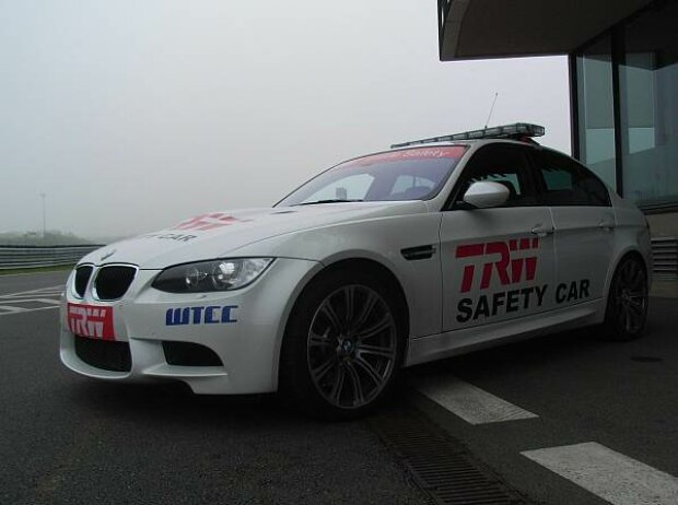 Safety-Car Safety-Car