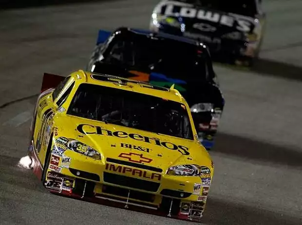 Titel-Bild zur News: Jimmie Johnson, Denny Hamlin, Clint Bowyer