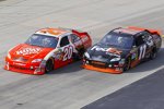 Denny Hamlin hinter Joey Logano (Gibbs) 