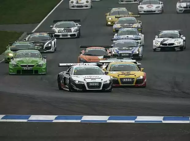 ADAC-GT-Masters-Start in Oschersleben Titel-Bild zur News: ADAC-GT-Masters-Start in Oschersleben