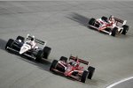 Ryan Briscoe (Penske) attackiert Dario Franchitti (Ganassi) 