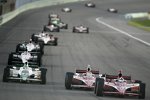 Scott Dixon als Schutzschild von Dario Franchitti (beide Ganassi) 