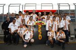 Andrea Dovizioso (Honda) und das Team feiern das 250. Podium