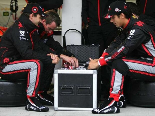 Lucas di Grassi, Timo Glock Lucas di Grassi, Timo Glock