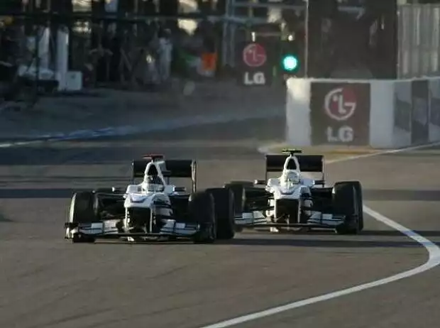 Kamui Kobayashi, Nick Heidfeld Titel-Bild zur News: Kamui Kobayashi, Nick Heidfeld