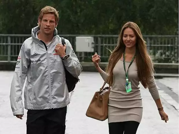 Jenson Button; Jessica Michibata Titel-Bild zur News: Jenson Button; Jessica Michibata