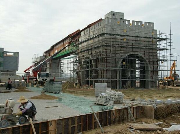 Titel-Bild zur News: Bauarbeiten in Südkorea