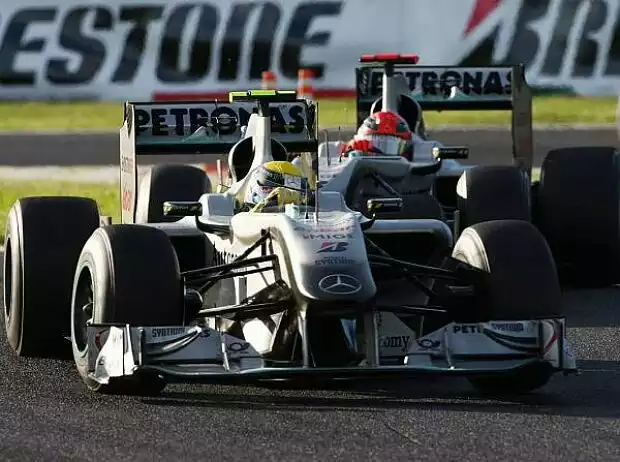Michael Schumacher, Nico Rosberg Titel-Bild zur News: Michael Schumacher, Nico Rosberg