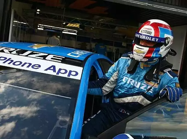 Yvan Muller Titel-Bild zur News: Yvan Muller