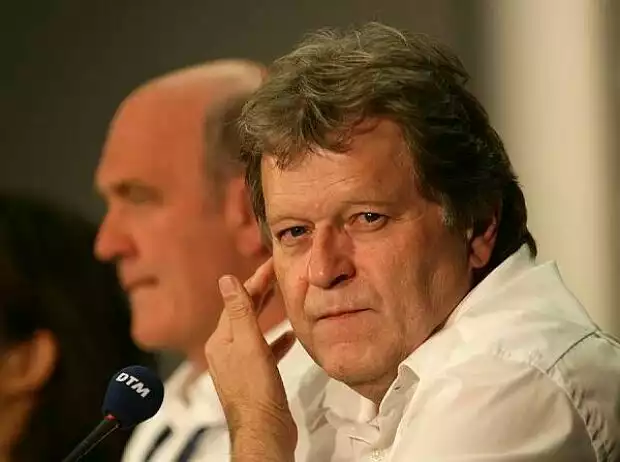 Norbert Haug (Mercedes-Motorsportchef) Titel-Bild zur News: Norbert Haug (Mercedes-Motorsportchef)