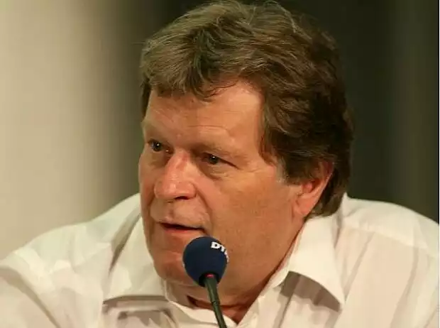 Norbert Haug (Mercedes-Motorsportchef) Titel-Bild zur News: Norbert Haug (Mercedes-Motorsportchef)